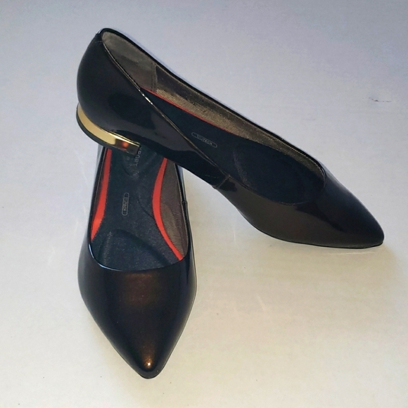 rockport flats adelyn